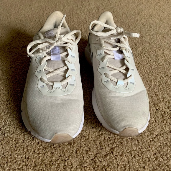 Nike Women’s Cloudfoam Athletic Shoes - Size 6.5 - Picture 2 of 7